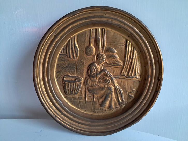 Oude Koperen Wandplaat - Vrouw met Kind, Antiek en Kunst, Antiek | Wandborden en Tegels, Ophalen of Verzenden