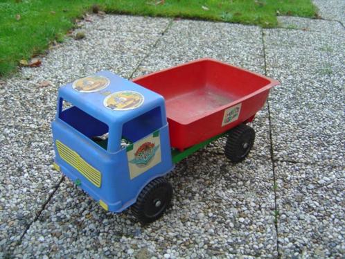 Grote vrachtwagen, kiepwagen voor binnen of buiten spelen!, Kinderen en Baby's, Speelgoed | Speelgoedvoertuigen, Gebruikt, Ophalen