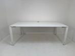 Partij gebruikte Vepa bureaus 200x100cm wit/wit €150,- ex