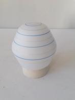 20 cm hoge opaline plafondlamp, Antiek en Kunst, Antiek | Lampen, Ophalen of Verzenden