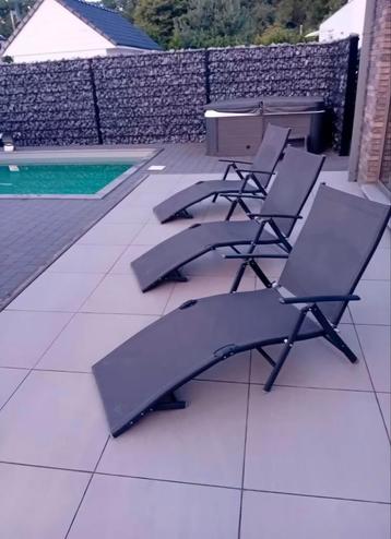 3 Ligstoelen, verstelbaar  beschikbaar voor biedingen