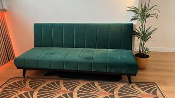 Flessengroen velvet slaapbankje beschikbaar voor biedingen