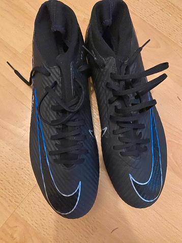 Voetbalschoenen - Zwart beschikbaar voor biedingen