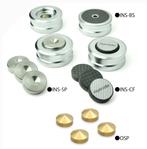 Oyaide INS-BS audio voeten / ontkoppelaars (messing/carbon), Audio, Tv en Foto, Ophalen of Verzenden, Gebruikt