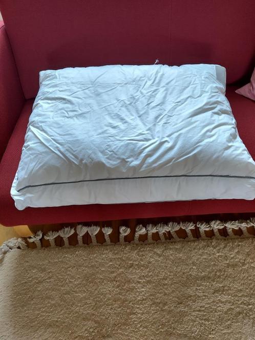 Hoofdkussen, Huis en Inrichting, Slaapkamer | Beddengoed, Zo goed als nieuw, Kussen, Eenpersoons, Wit, Ophalen
