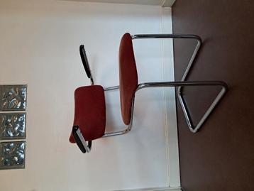 gispen Ahrend ? Buisframe slede stoelen 4 stuks beschikbaar voor biedingen