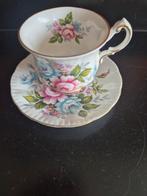 Paragon fine bone china england, Ophalen of Verzenden, Zo goed als nieuw, Porselein, Kop en/of schotel