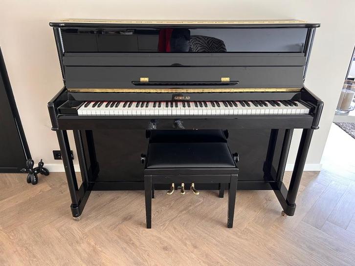 Piano Gerhard Adam 118, Muziek en Instrumenten, Piano's, Gebruikt, Piano, Zwart, Hoogglans, Ophalen
