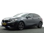 BMW 1-serie 118i M Sport Shadowline Aut- Xenon Led, CarPlay,, Auto's, BMW, Zilver of Grijs, Benzine, Hatchback, Gebruikt