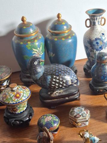 Collectie Cloisonné Miniatuur Ornamenten beschikbaar voor biedingen