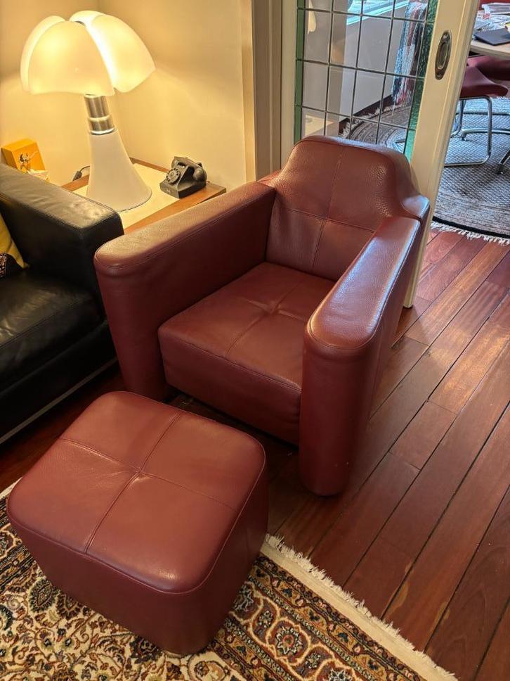 Design fauteuil Linteloo Alhambra met hocker, Huis en Inrichting, Fauteuils, Zo goed als nieuw, Leer, 75 tot 100 cm, 100 tot 125 cm