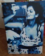 Canvas blauwe fotoprint spaghetti etende vrouw, Antiek en Kunst, Ophalen of Verzenden