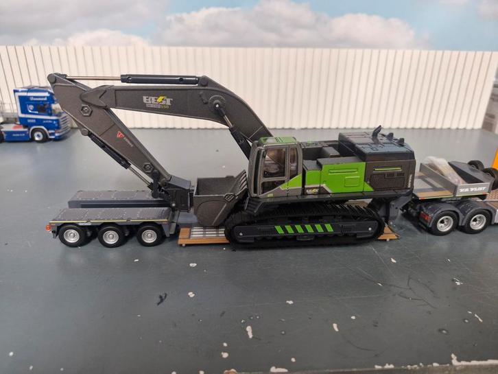 Graafmachine mooi als lading, Hobby en Vrije tijd, Modelauto's | 1:50, Zo goed als nieuw, Bus of Vrachtwagen, Ophalen of Verzenden