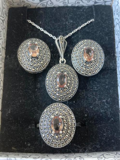 Prachtige zilveren zultaniet setje ( oorbellen en ketting ), Sieraden, Tassen en Uiterlijk, Oorbellen, Nieuw, Knopjes of Stekers