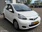 Toyota Aygo 5-deurs 1.0-12v Xcite White Airco el.ramen CDVab, Voorwielaandrijving, 4 stoelen, Origineel Nederlands, Bedrijf