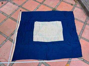 Oude seinvlag letter P (Blue Peter) - Grote Vaart beschikbaar voor biedingen