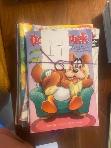 Donald Duck Stapel Stripboeken en Specials beschikbaar voor biedingen