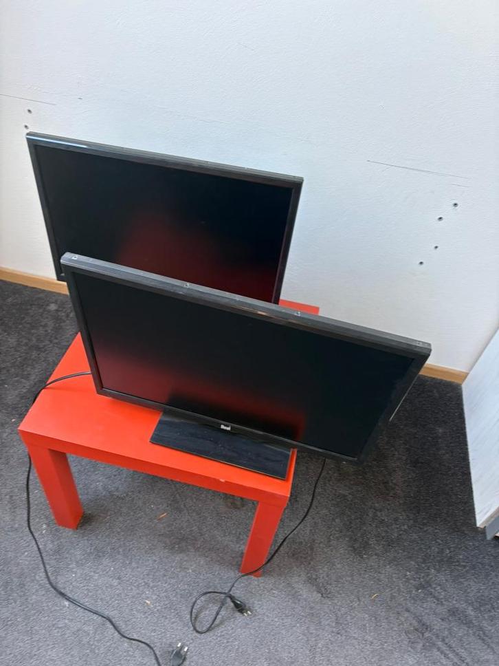 2 X beeldscherm van Dual, Computers en Software, Monitoren, Gebruikt, 60 Hz of minder, HDMI, VGA, Gaming, LED, Overige resoluties