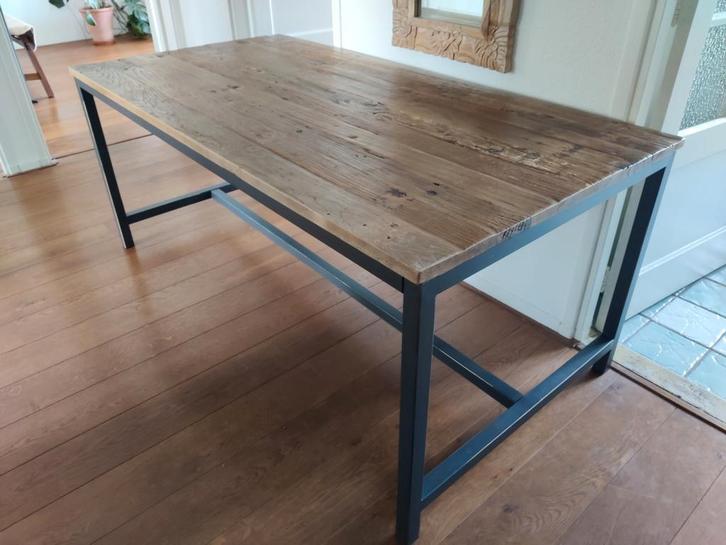 Toffe houten eettafel met metalen frame van Woonexpress, Huis en Inrichting, Tafels | Eettafels, Zo goed als nieuw, 50 tot 100 cm