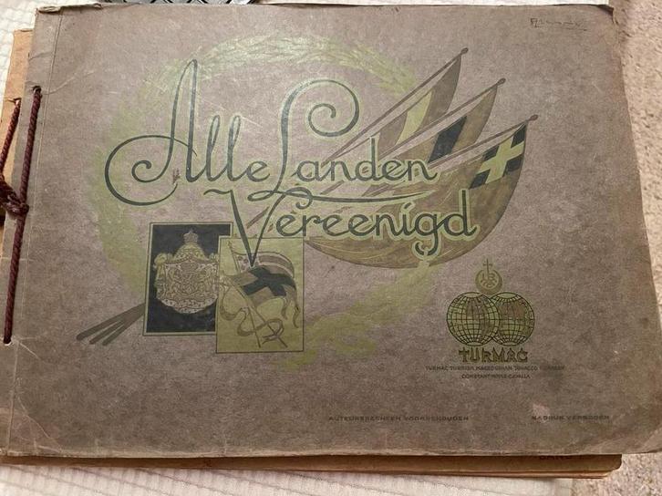 Alle Landen Vereenigd, Album met geborduurde Vlaggen, Verzamelen, Overige Verzamelen, Gebruikt, Ophalen