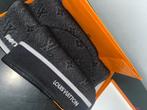 Lv muts + sjaal, Kleding | Heren, Mutsen, Sjaals en Handschoenen, Ophalen of Verzenden, Zo goed als nieuw, Overige maten, Muts