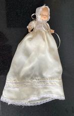 Baby Bisque Doll . Met doopjurk, Ophalen of Verzenden