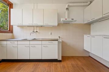 Complete keuken - 16 kasten + aanrechtblad beschikbaar voor biedingen