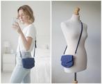 Leuk leren schoudertasje / tasje tas / blauw suede leer, Overige merken, Zo goed als nieuw, Leer, Verzenden