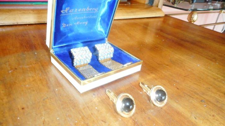 3 paar fraaie MANCHET knopen uit jaren 60/70 ;2 met glitter, Sieraden, Tassen en Uiterlijk, Manchetknopen, Zo goed als nieuw, Overige materialen