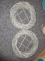 Te koop; 2 kransjes, Ophalen of Verzenden, Zo goed als nieuw