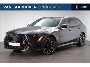 BMW i5 eDrive40 M Sport / Panoramadak / Trekhaak / Adaptief  beschikbaar voor biedingen