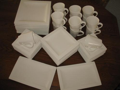 True Life Servies (wordt niet los verkocht), Huis en Inrichting, Keuken | Servies, Overige stijlen, Porselein, Ophalen
