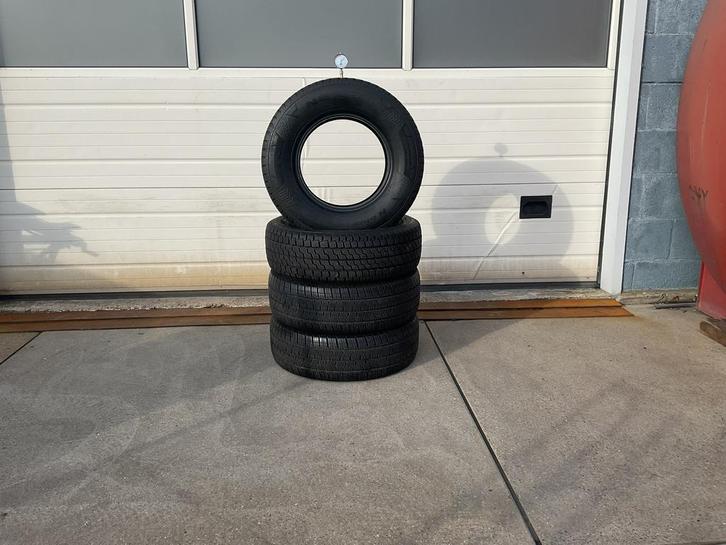 M + S.  All - Season Banden 225 - 70 - 15., Auto-onderdelen, Banden en Velgen, Band(en), Winterbanden, 15 inch, 225 mm, Personenwagen