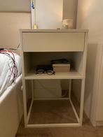 White bedside table, Ophalen, Overige materialen, 55 tot 70 cm, Zo goed als nieuw