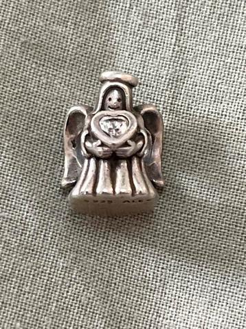 Pandora Bedel - Beschermengel beschikbaar voor biedingen