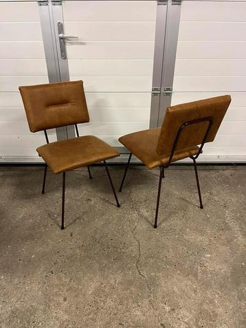 21 stuks nieuwe horeca restaurant cognac microleder stoelen beschikbaar voor biedingen