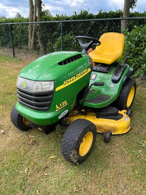 John Deere L120 zitmaaier, 2 cilinder 20pk hydrostaat, Tuin en Terras, Zitmaaiers, Gebruikt, 90 tot 120 cm, Elektrische starter