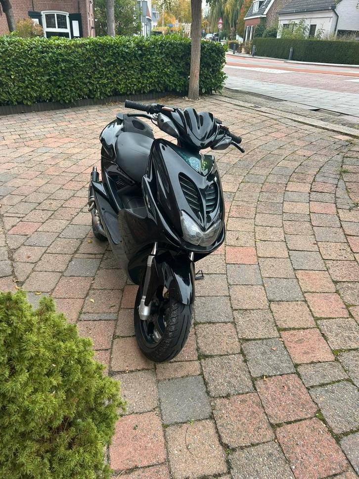 Yamaha aerox 70cc - afgesteld bij ddl tuning, Fietsen en Brommers, Scooters | Yamaha, Zo goed als nieuw, Aerox, Tweetakt, Ophalen