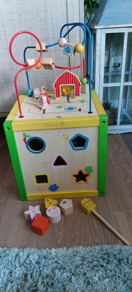speelgoed kubus ( Ever Eaurth), Kinderen en Baby's, Speelgoed | Houten speelgoed, Zo goed als nieuw, Overige typen, Ophalen of Verzenden