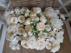 Rotan mand vol met kunstbloemen decoratie/ bruiloft, Verzenden, Riet