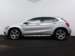 Mercedes-Benz GLA 180 Business Solution AMG | Lage Km Stand, Auto's, Mercedes-Benz, 715 kg, Te koop, Zilver of Grijs, 122 pk