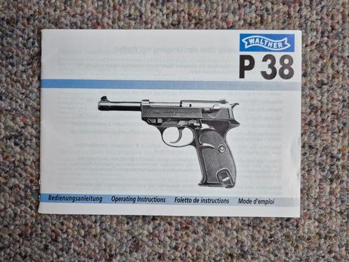 Originele WALTHER P38 instructieboekje in D, E, I en F, Verzamelen, Militaria | Algemeen, Landmacht, Overige typen, Duitsland