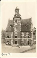 TW1046 Gennep 1959 Stadhuis markt uitg: Hub Leufkens, Verzamelen, Ansichtkaarten | Nederland, 1940 tot 1960, Gelopen, Limburg