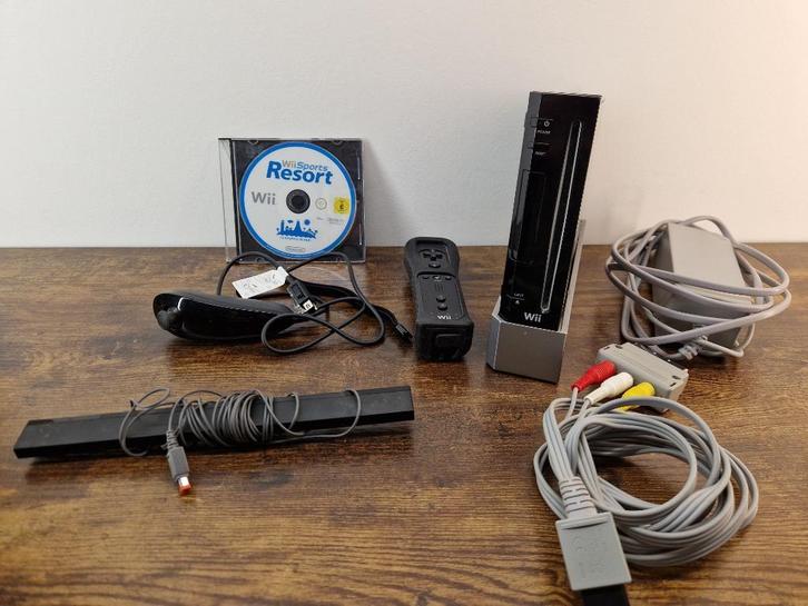 Wii bundel met Wii sports resort, Spelcomputers en Games, Spelcomputers | Nintendo Wii, Gebruikt, Met 1 controller, Met games
