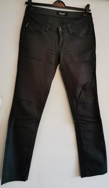 Forecast jeans mt. S  beschikbaar voor biedingen