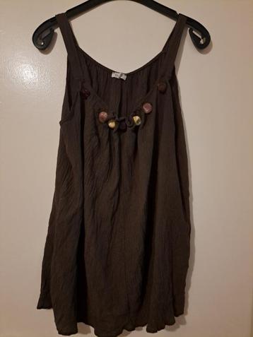 Prachtige bruine top met stenen details (valt als 44/46/XXL) beschikbaar voor biedingen