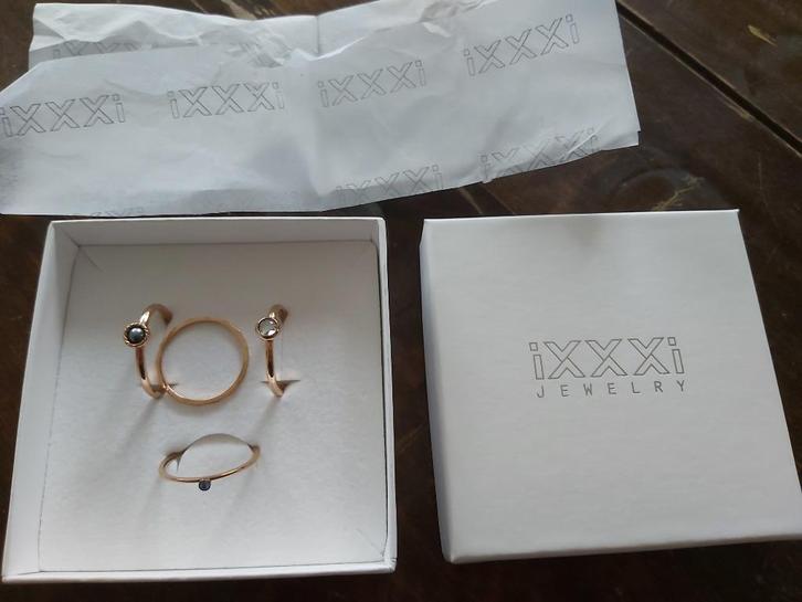 iXXXi rosé, maat 18, Sieraden, Tassen en Uiterlijk, Ringen, Zo goed als nieuw, Dame, 17 tot 18, Overige kleuren, IJzer of Staal