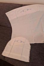 Lakentje voor een wiegje, wit met licht blauwe details, Gebruikt, Jongetje of Meisje, Wit, Overige typen