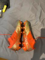 Neymars oude voetbal schoenen puma maat 44.5, Maat XS of kleiner, Ophalen of Verzenden, Zo goed als nieuw, Schoenen