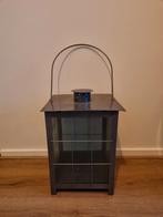 Grote metalen kandelaar/lantaarn, Huis en Inrichting, Lampen | Hanglampen, Ophalen, Gebruikt, Landelijk, Glas